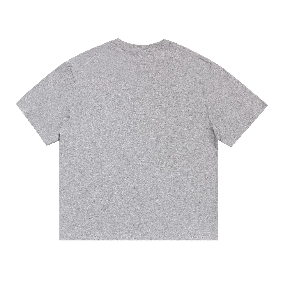 American Saint Michael retro angel baby print, distressed loose vintage casual short-sleeved T-shirt, digital white ink direct injection, breathable fabric, three-dimensional and clear pattern. Fabric: Double yarn 240g Style number: S980 Size: S-M-L-XL Color: Gray Price: P110